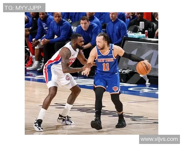 尼克斯主场战胜活塞，止住连败的精彩对决